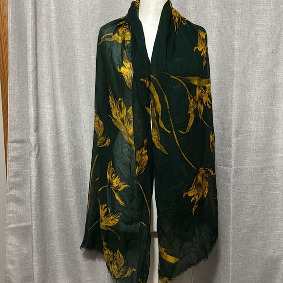 NWOT Ann Taylor Scarf/Wrap-Floral/Green&Yellow-77x29-Frayed Edge-Semi Sheer - Picture 4 of 16